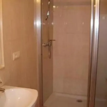- 3 Bedrooms With Wifi - 02597