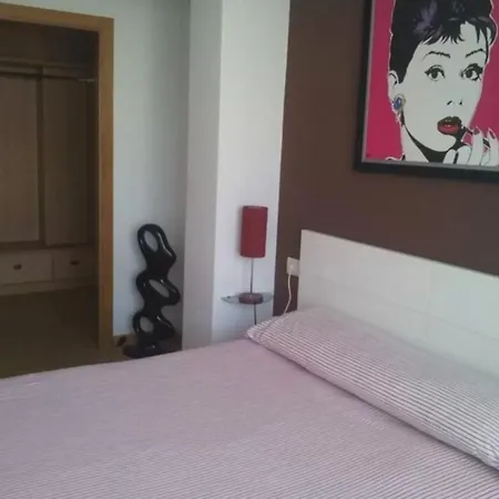 Apartament - 3 Bedrooms With Wifi - 02597 *